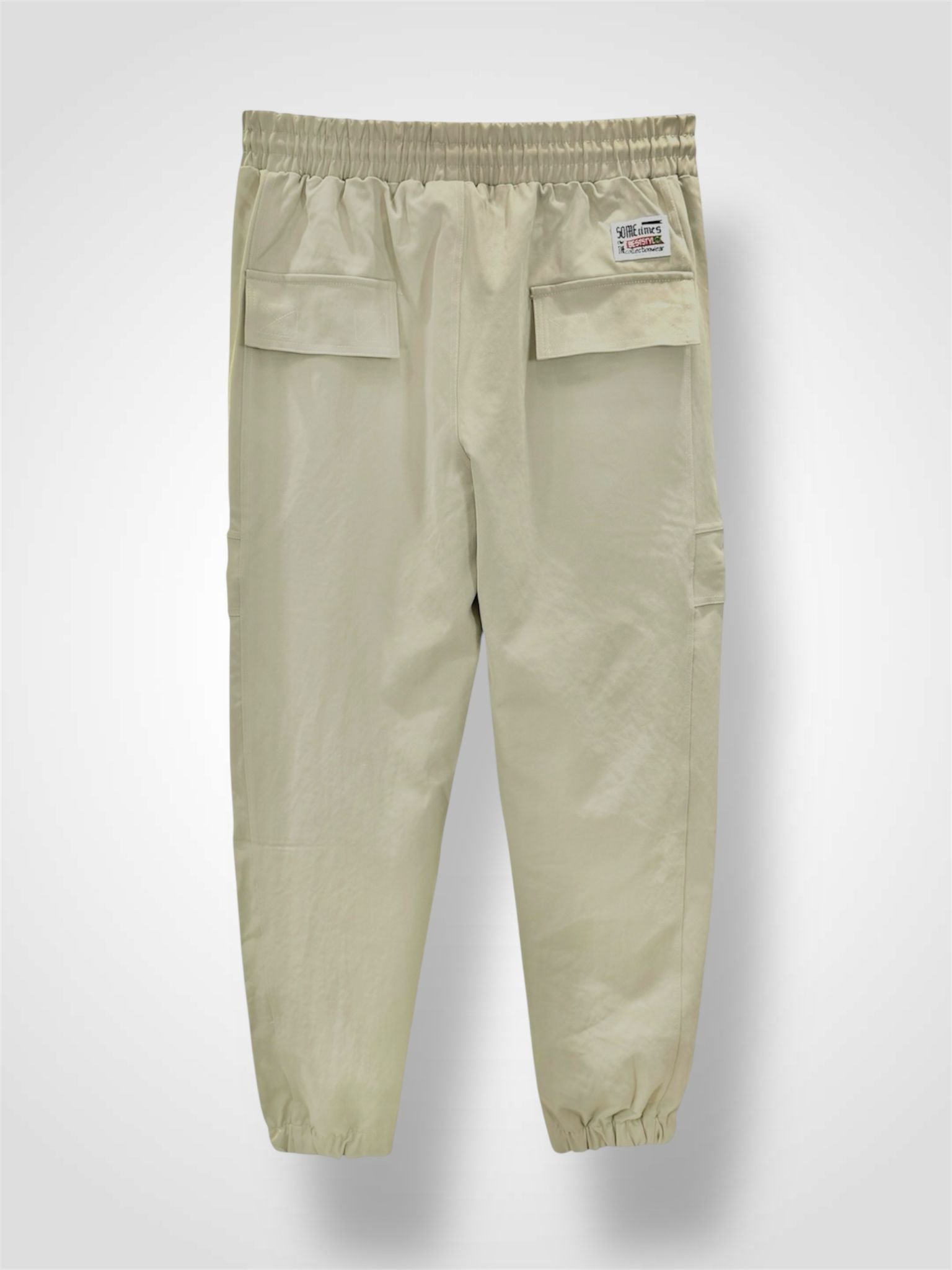 Pantalon cargo avec deux poches latérales zippées