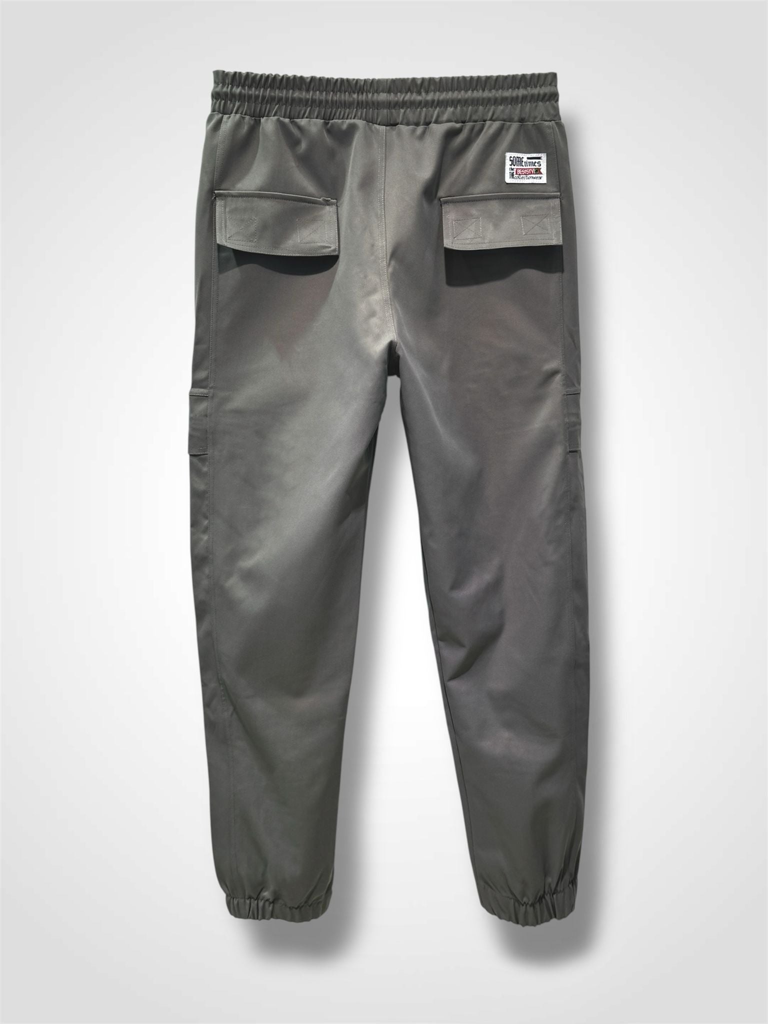 Pantalon cargo avec deux poches latérales zippées