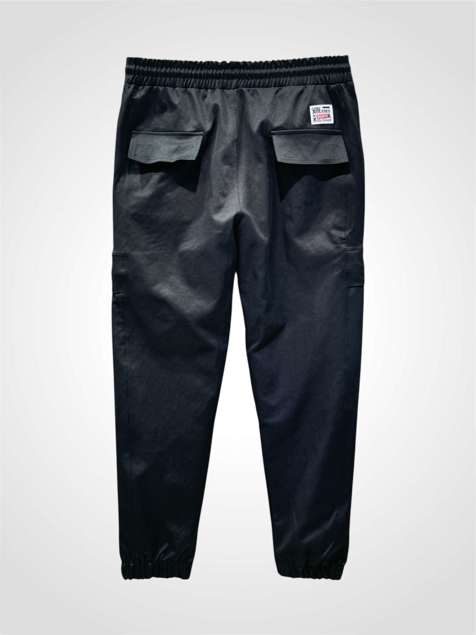 Pantalon cargo avec deux poches latérales zippées
